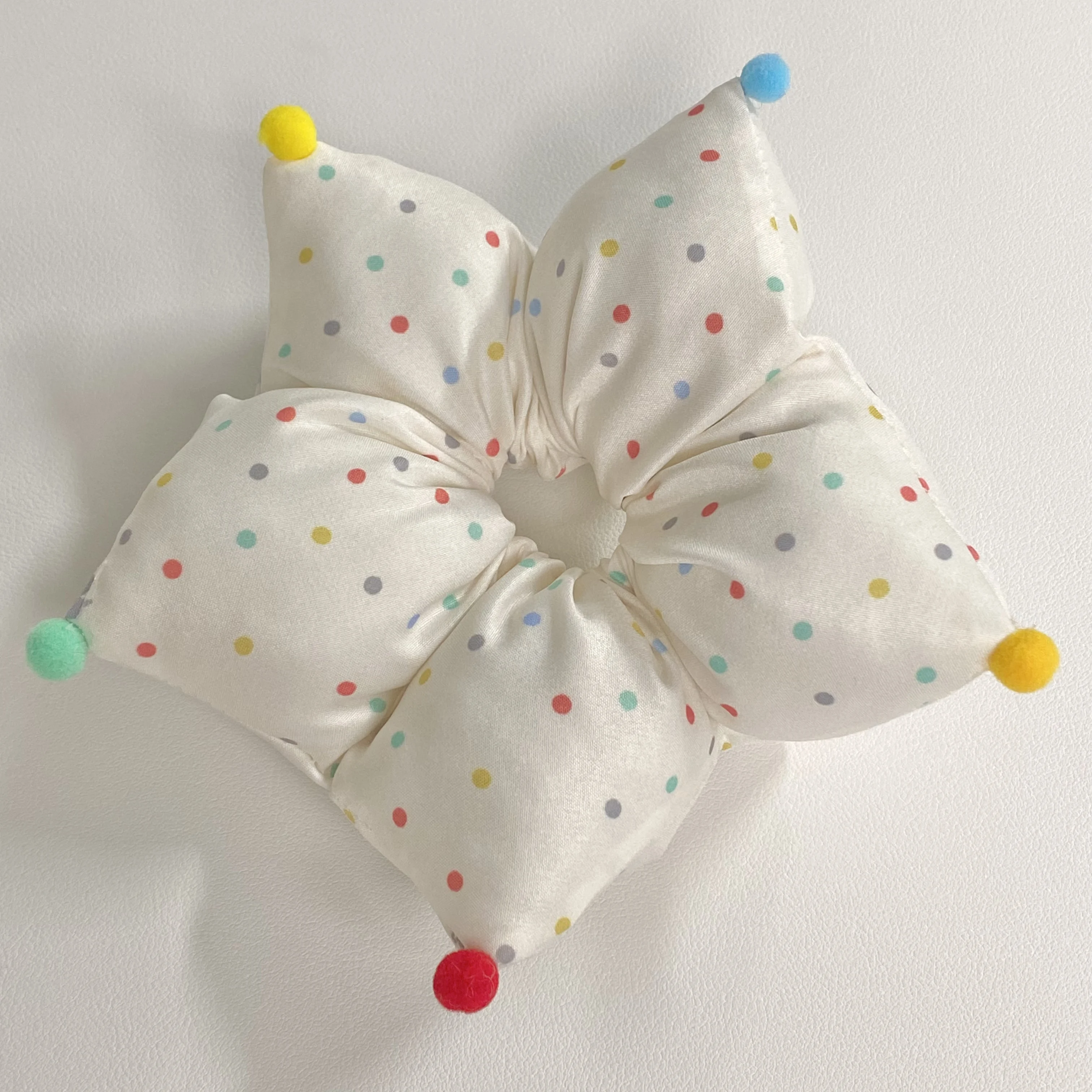 1PC Cute Star - Shaped Polka Dot Hair Scrunchies, Kawaii Hair Ties with Pom - Poms, Fun Hair Accessories for Women and Girls