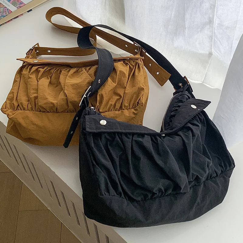 

2023 New Nylon Zipper Women Bag Small Shoulder Bag Korean Style Plicated Hobos Bag Middle Youth Crossbody Bag Whole Sale