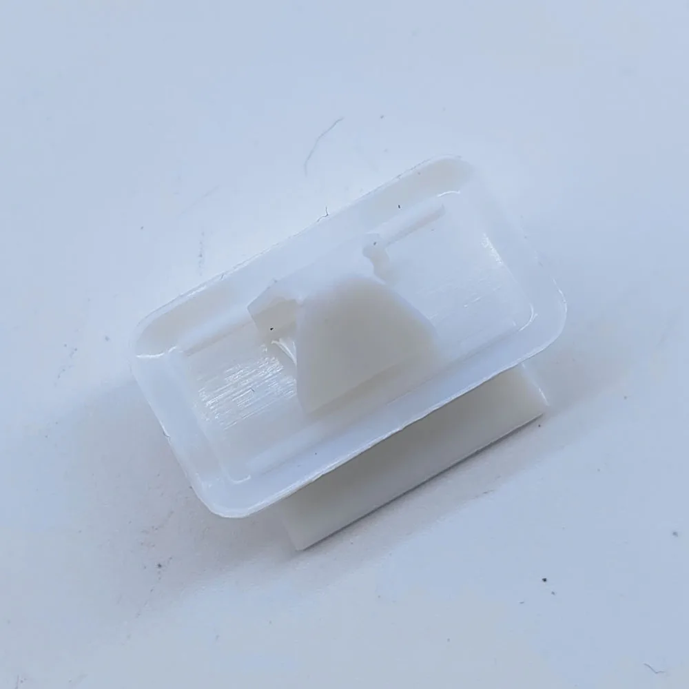 

Подходит для Peugeot 1007 207A7 508 Partner TepeeB9 Citroen C2 C3A51 C5X7 C3 PICASSO крепежный зажим для обивки 8331C6 1606425680