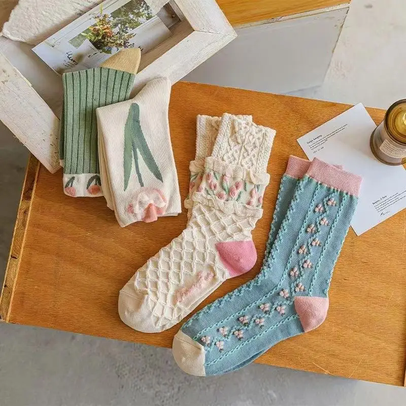 

2 Pairs Women's Mid-tube Socks Spring Autumn Long Socks Winter Mori Tulip Ladies Pile Socks Flower Mid-tube