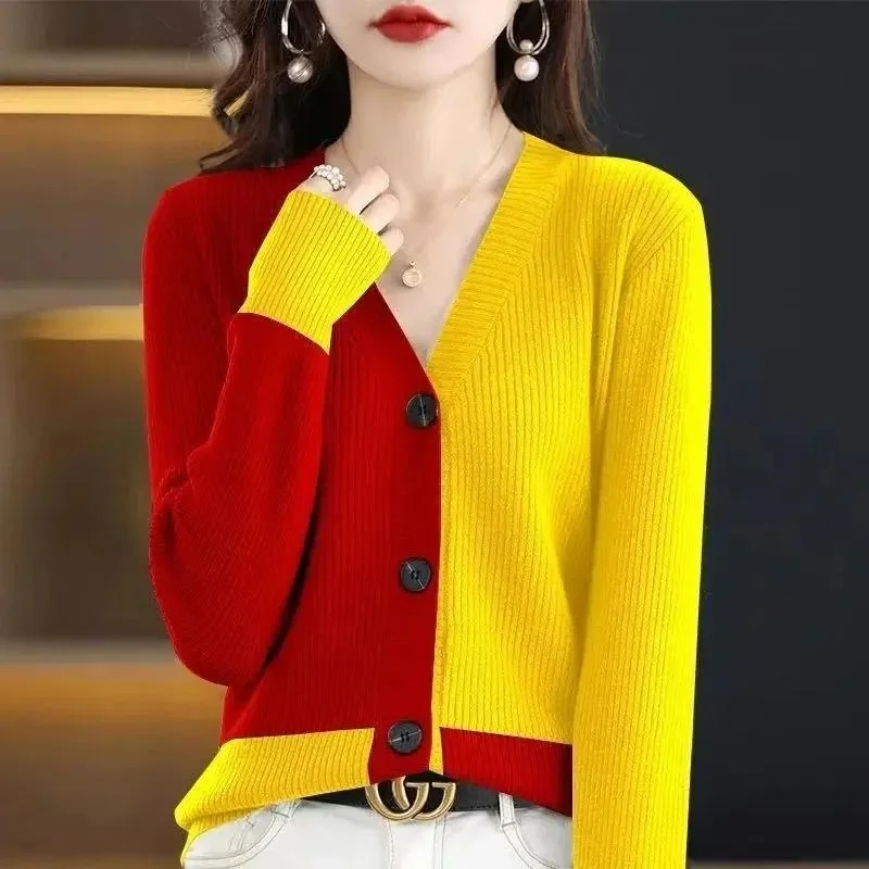 

Autumn And Winter New Korean Cardigan Female V-neck Color Matching Sweater Loose Coat Long Sleeve Fashion Knit Top Female Coat