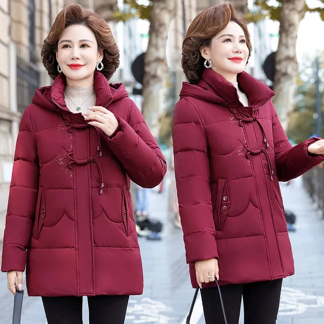 Retro Down Cotton Coat: Warmth, Style, and Functionality