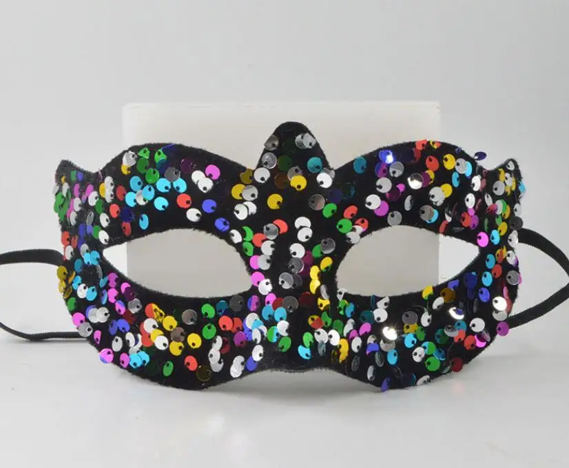 

50pcs Masquerade Mask Mermaid Princess Sequins Party Eyemasks Mardi Gras Halloween Decoration Fashion Women Girl Venetian Masks