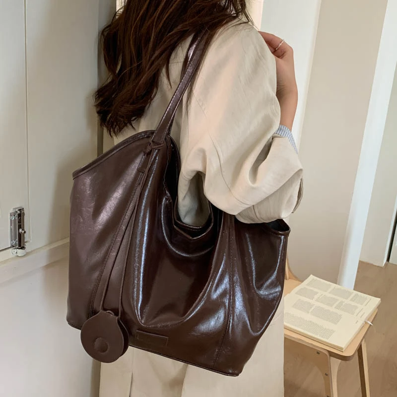 Schwarze Damentasche, große Kapazität, Umhängetaschen, hochwertige Lackleder-Handtaschen und Geldbörse, weibliche Retro-Tragetaschen, Sac a Main – Detail 15