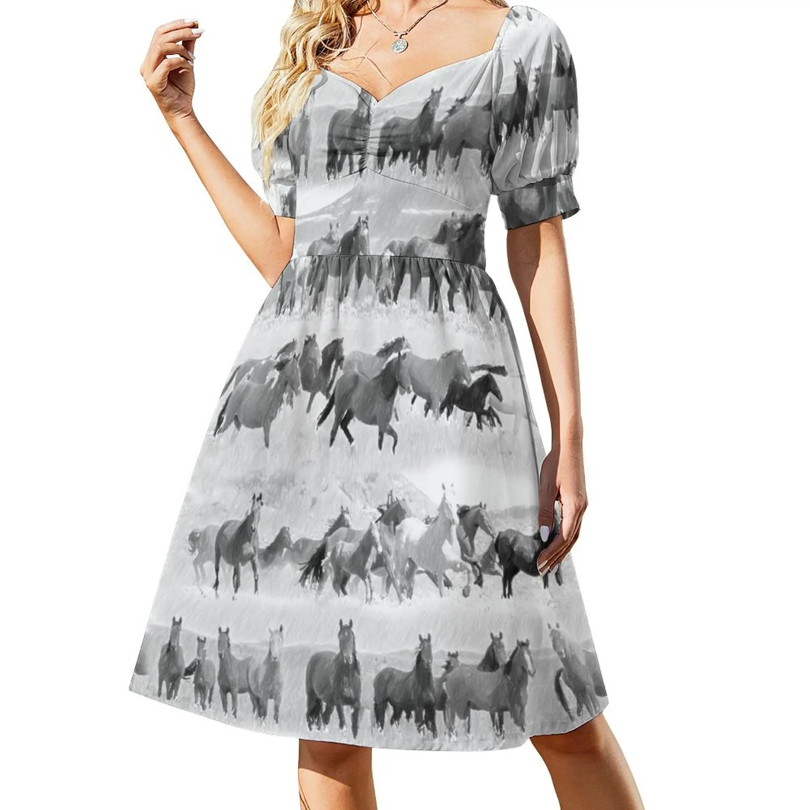 thumbnail image 1 of Vestido de manga corta Wild Mustangs 2, vestido de lujo, vestido de verano, vestido diario, 1 of 7