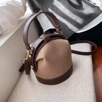 1 Pcs Shoulder Bucket Bag Korean Edition Simple Crossbody Bag Versatile Crossbody Bag Fashion Handbag Spring Summer New Fashion 1