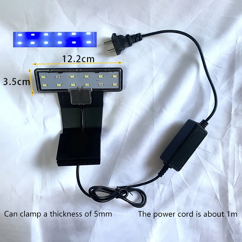 Battery-powered lamp operating without cords