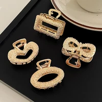 Medium Hair Claw Clip Gold Color Metal Oval Rectangular Heart Shaped Shark Hair Grab Non Slip Geometric Jaw Clamp Women Headwear