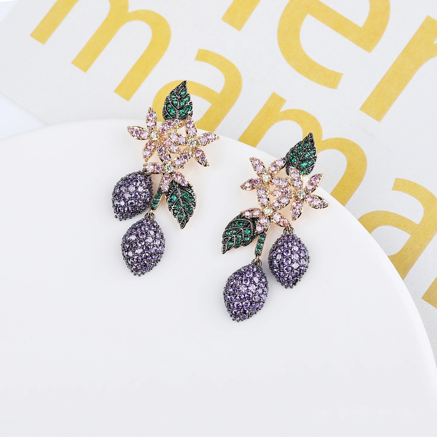 Multicolors Cubic Zircon Strawberry Earrings for Wedding, Crystals Leaves Earring for Party, Women Girl Gift CE11148