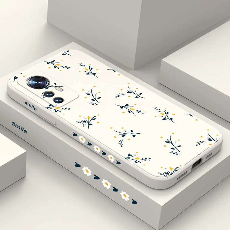 Elegant Floral Phone Case - Vibrant Design