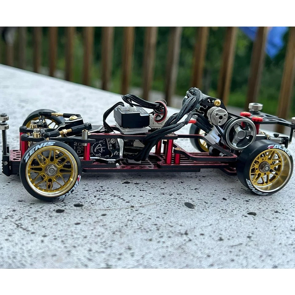 4 pezzi RC Auto Ruote e Pneumatici Set Aggiornamento Pneumatici