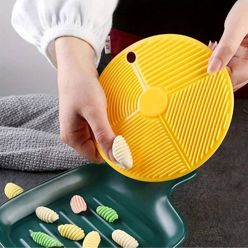 1Pcs Multi Purpose Cooking Tool Pasta Pastry Board for Household