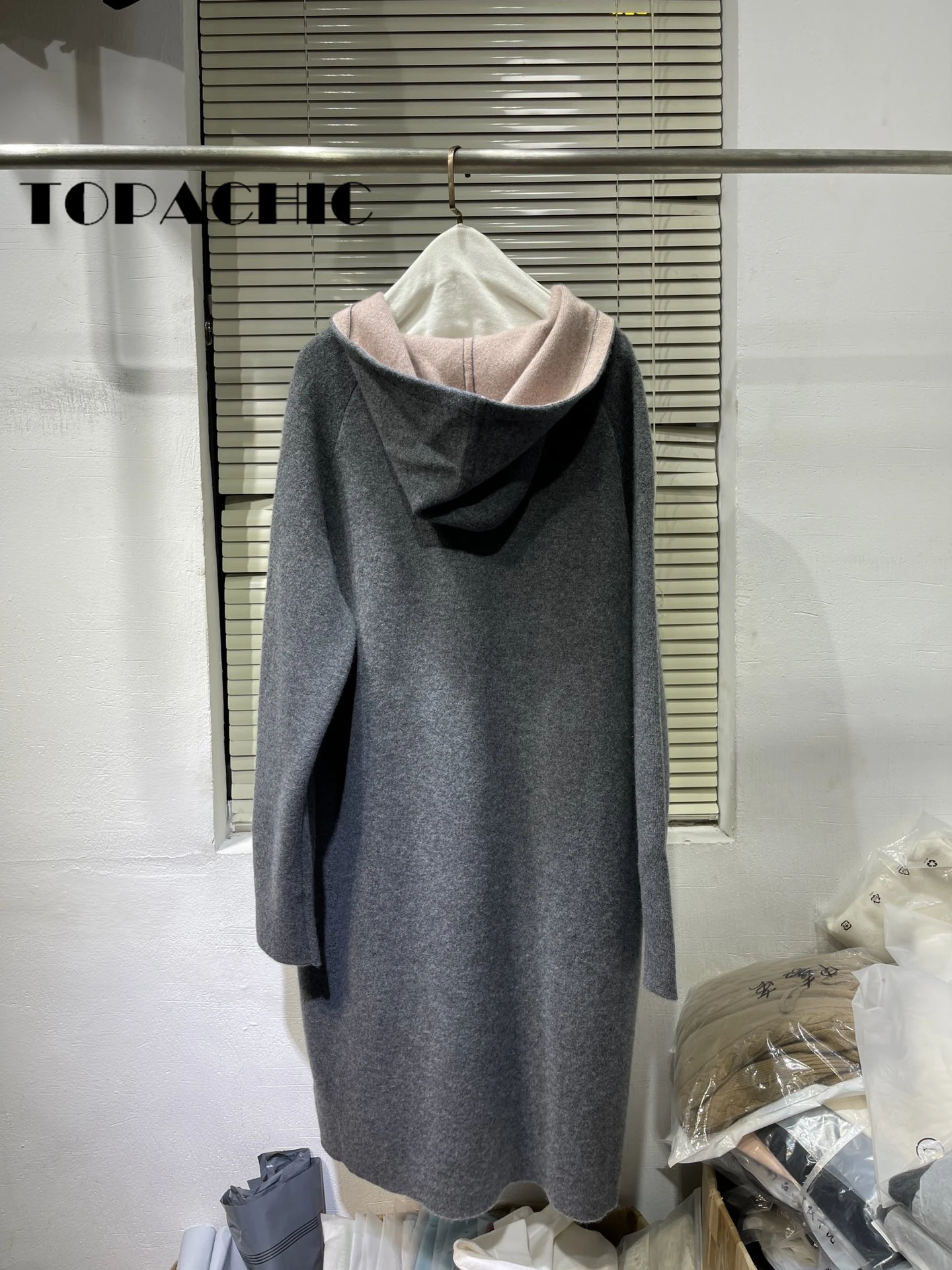 Рисунок 2 - Женский однобортный Кардиган с капюшоном TOPACHIC