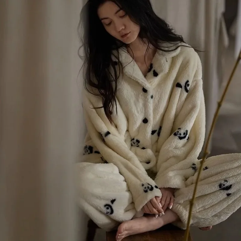 

2024 New Pajama Women Winter Coral Velvet Fleece Sleepwear Antistatic Two-piece Homewear Set Cute Panda Thick V-neck Loungewear