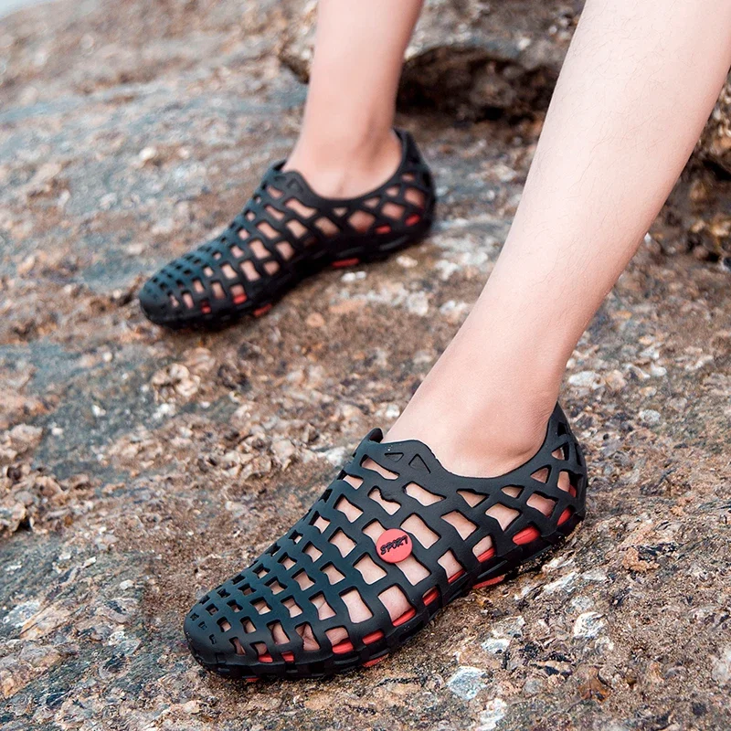 Water Shoes Summer Men Water Shoes Breathable Beach Sandals Upstream Women's Quick-drying Hollow Slippers Aqua