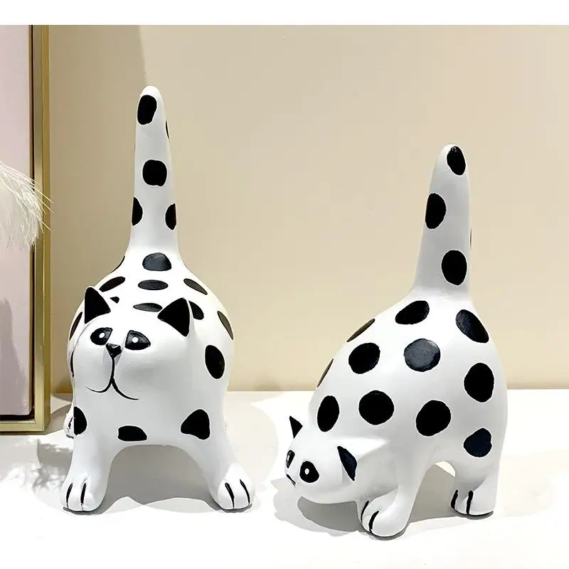 

Creative Resin Polka Dots Cat Animal Statue Living Room Decoration Room Decoration Resin Crafts Modern Home Decor Accessories