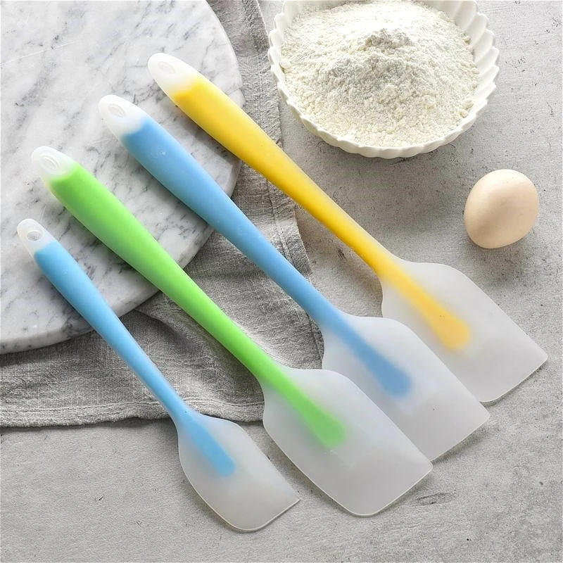 Translucent Heat-Resistant Silicone Baking Spatula for Cake and Pastry Decorating