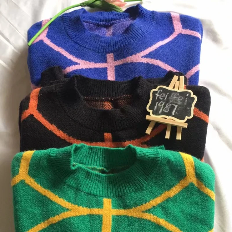 

2022 Women's European and American Autumn and Winter Fashion New Knitted Line Round Neck Sweater