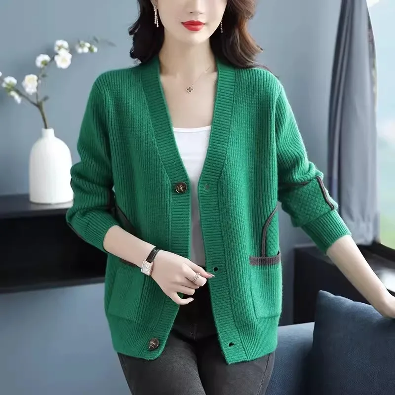 

Knitted Sweater Cardigan Woman 2024 New Autumn and Winter Western Style Long-sleeved V-neck Knitted Loose Sweater Coat Joker Top