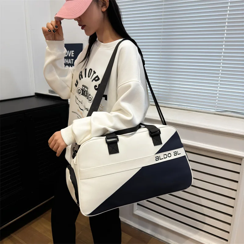 2024 New Women Short Distance Women Travel Bags Women's Large Capacity Fitness Men's Handbag Training and Sports Luggage Bag Bag