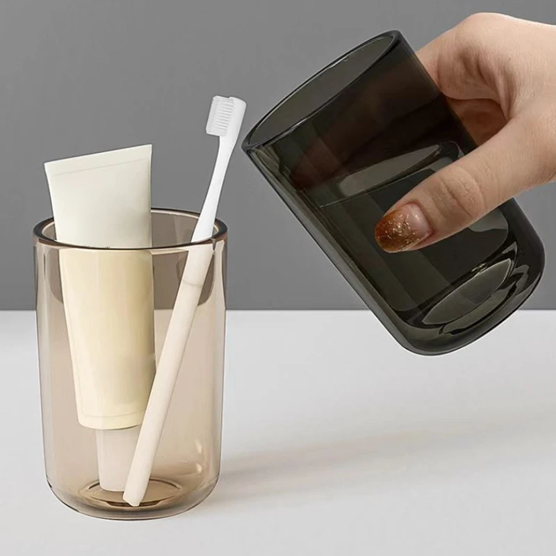 Nordic Style Transparent Plastic Mouthwash Cup For Couples_voghion.com
