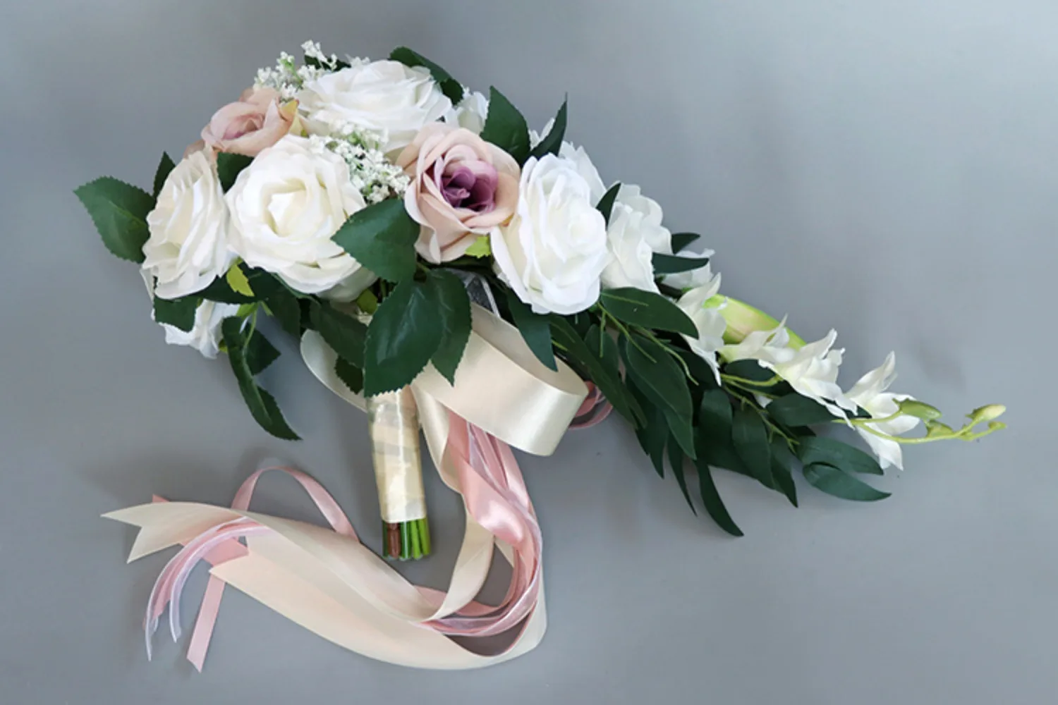 White Wedding Bouquets for Bride Artificial Flowers Green Leaves Wedding Holding Flowers for Bridesmaid