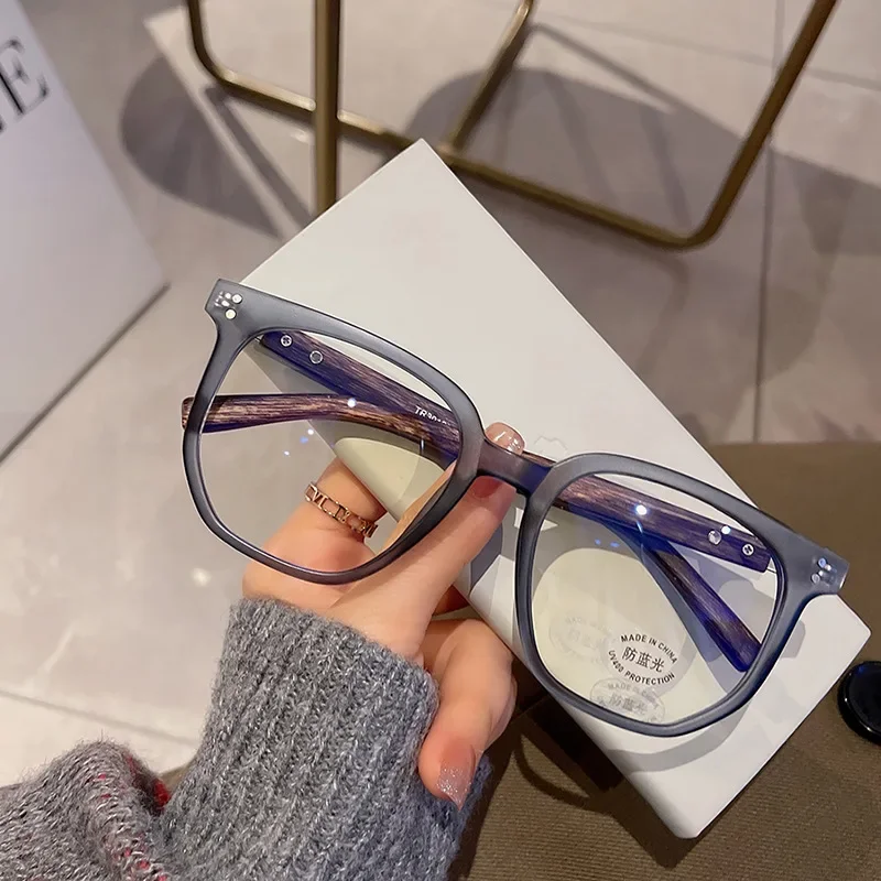 Ladies Trendy Style Reading Glasses New Fashion Wooden Legs Hyperopia Blue Light Blocking Computer Glasses Prescription Eyewear