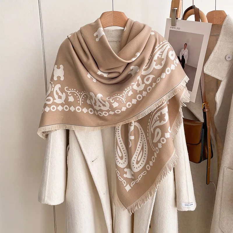 Fashion Paisley Cashmere Women Two-sided Scarf Winter Warm Shawl and Wrap Bandana Pashmina Female Foulard Square Thick Blanket