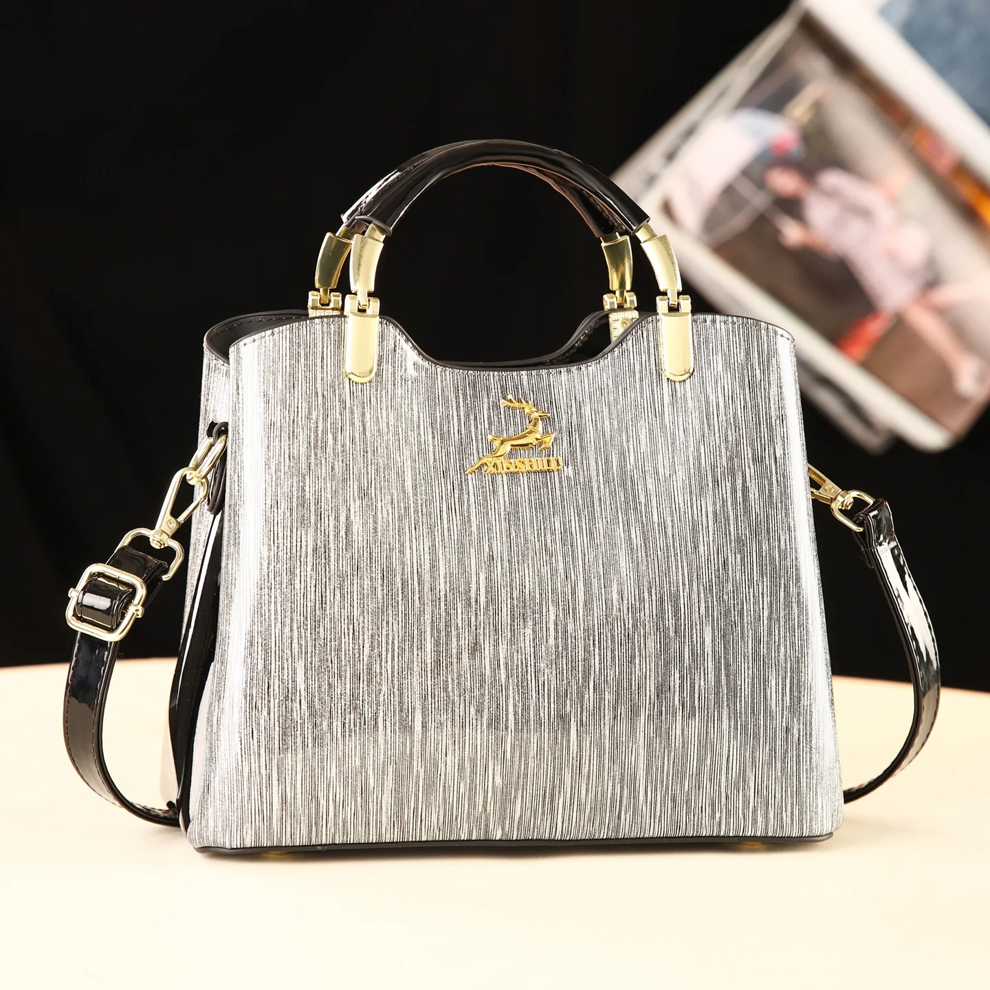 Classic Women's Fashion Shoulder Bag Interior