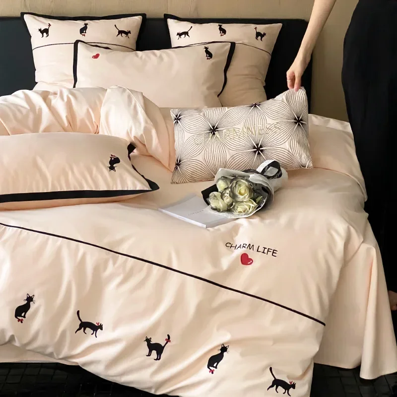 

Pure Cotton Thickened Ceramic Matte Four Piece Set, Kitten Embroidered Soft Quilt Cover, Bedding