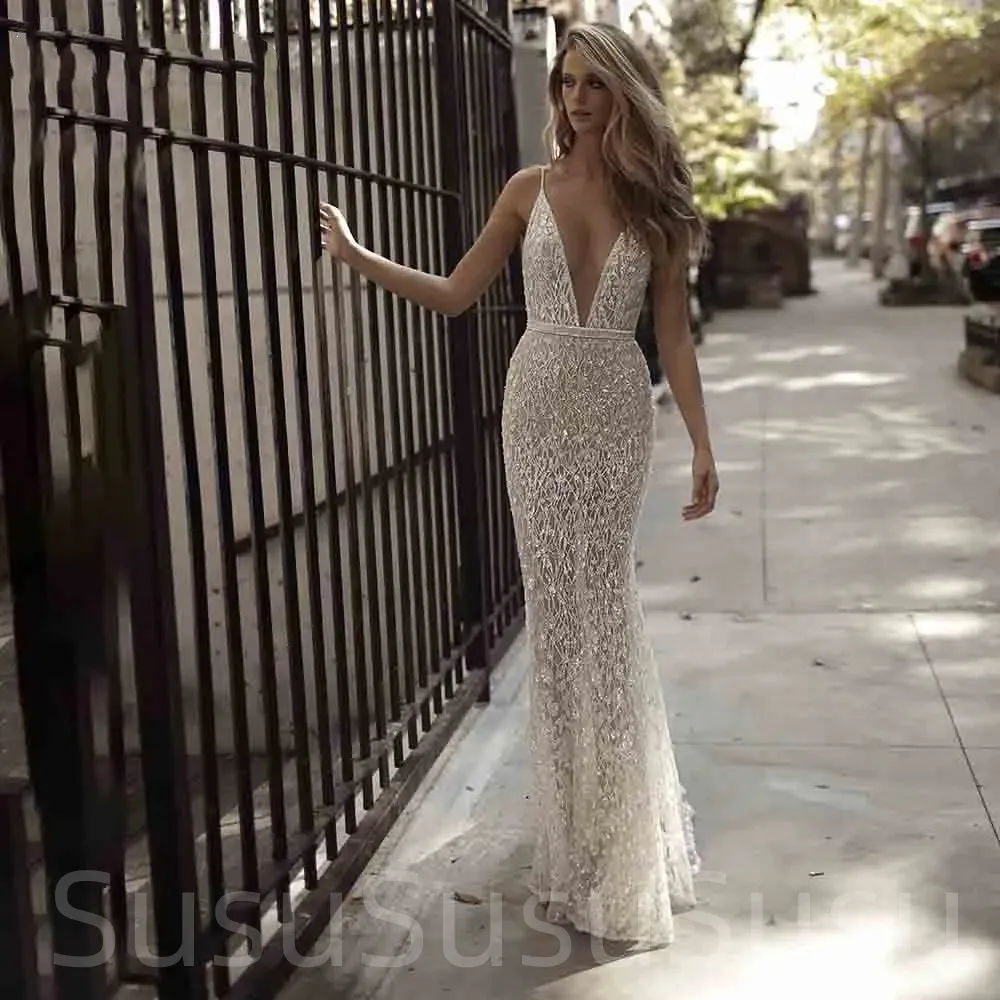 

Deep V Neck Sexy Mermaid Wedding Dress 2023 Glitter Beading Lace Sleeveless Backless Luxury Bridal Gown