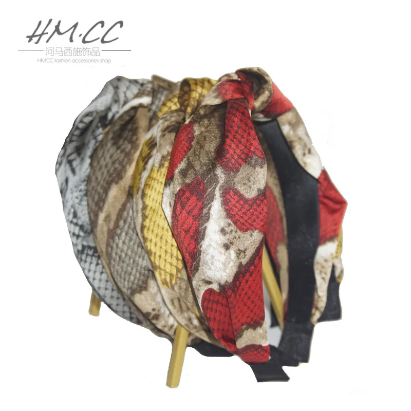 

Retro Pop Hair Accessories Korean Personality Serpentine Stylish Wide Edge Cross Collage Hair Band