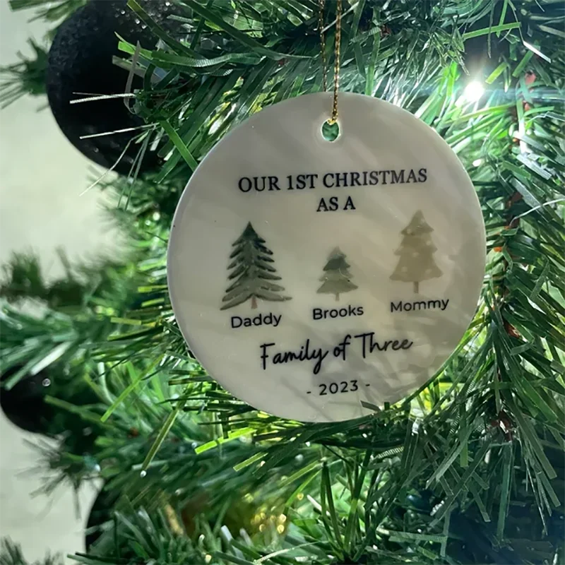 Personalizzato Il nostro primo Natale in famiglia Peter Rabb Ornamento natalizio in ceramica con nome appeso Regalo decorativo per la famiglia - CALLIE