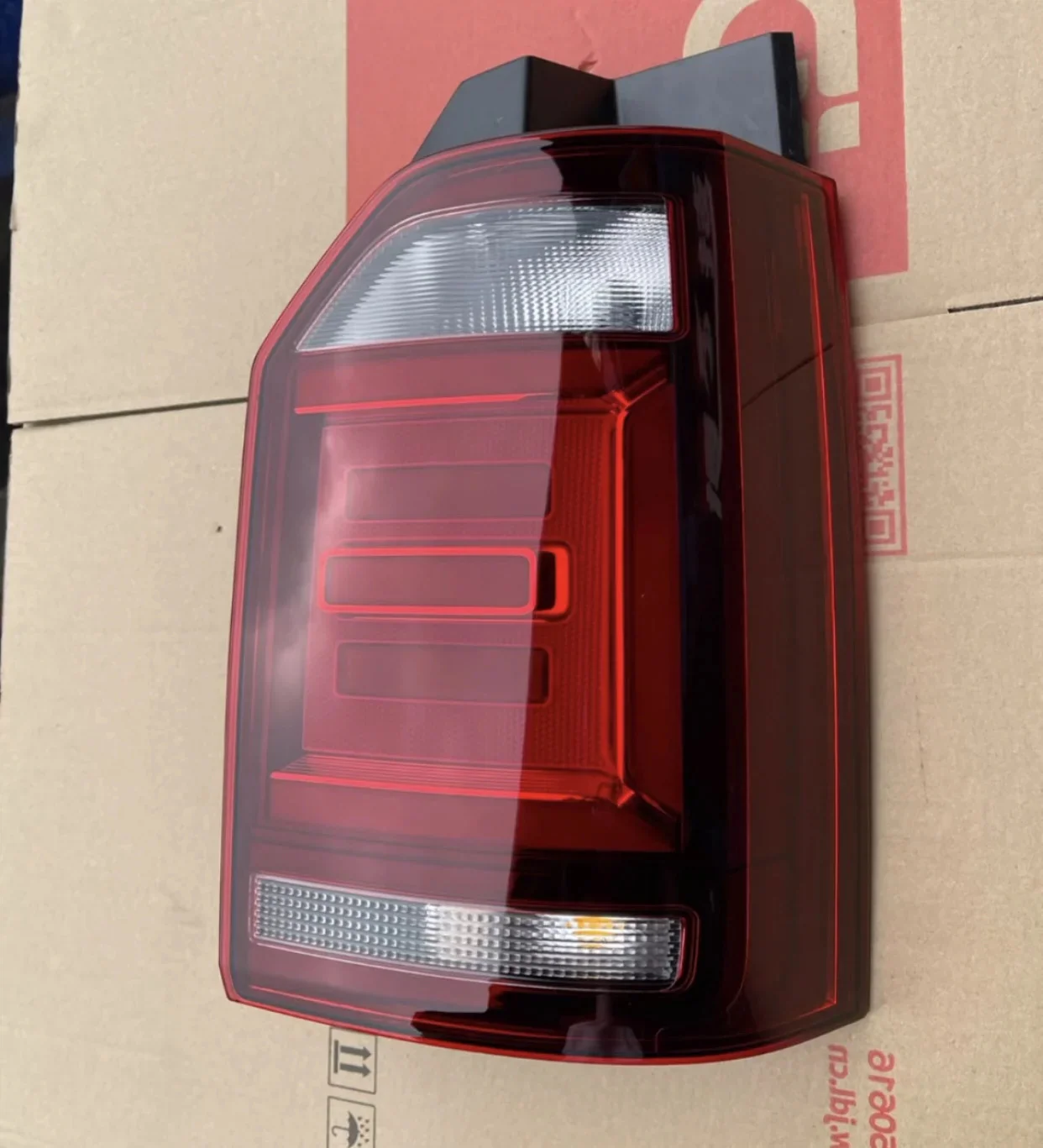 Car Led Rear Lamp Taillight Tail Light for Volkswagen vw Multivan T5 T6 Brake Driving  Lamp Turn Signal