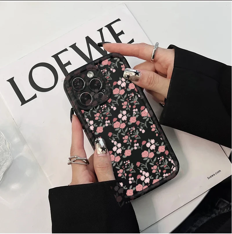 Floral Pattern Phone Case - Elegant Flower Design Protective Cover