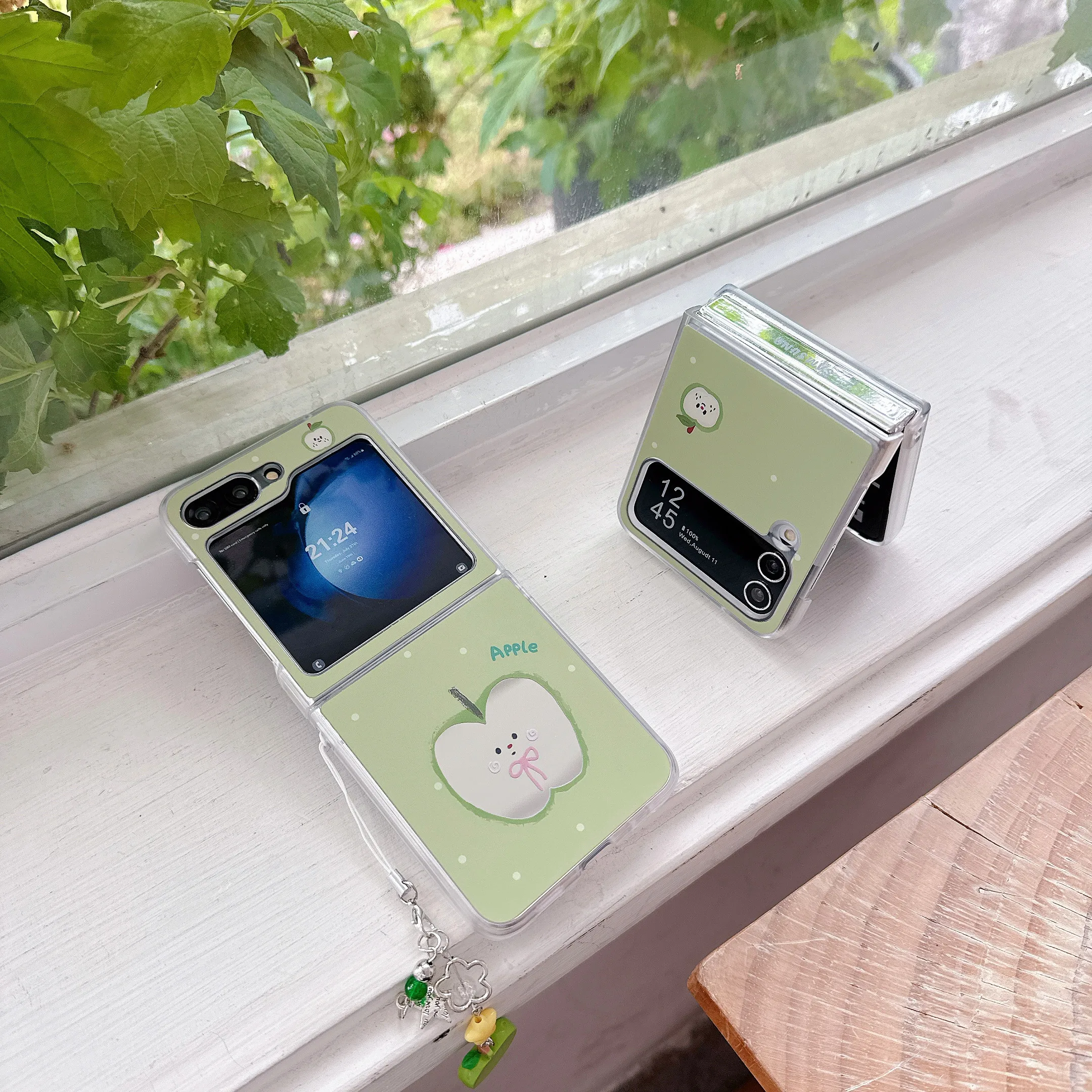 Mirror Face Apple Green Protective Phone Case with Lanyard