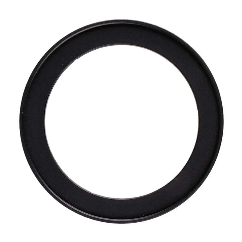 Détail de la bague de l'adaptateur de filtre B60-77mm en métal, gravure Hasselblad visible.