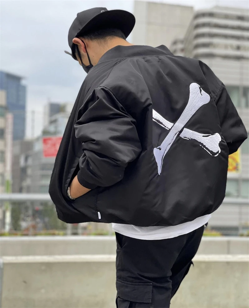 

2023 WTAPS Skeleton Embroidery Bone Windproof Waterproof Flying Varsity Jacket Cotton Coat Loose warm cotton jacket WY734