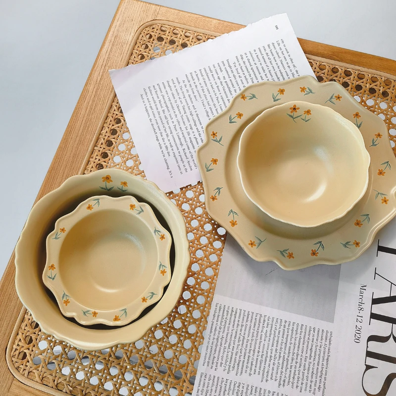 

Korean Flower Pattern Cream Ceramic Plate Home Cute Dessert Plate Pasta Plate Breakfast Deep Plate Kitchen Supplies.