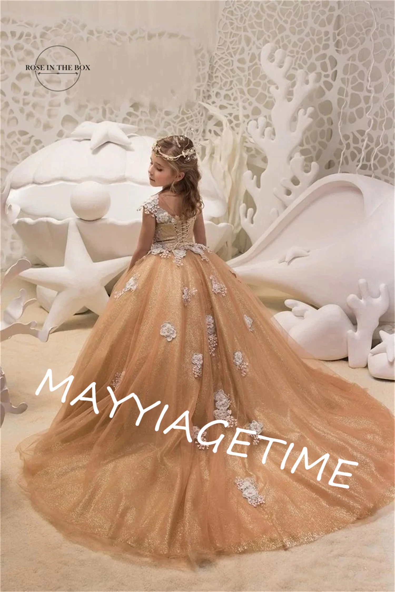 

Beautiful Ball Gown Tulle Flower Girl Dresses O-Neck Cap Sleeves Appliques Lace Princess Pageant Dress For Wedding Party