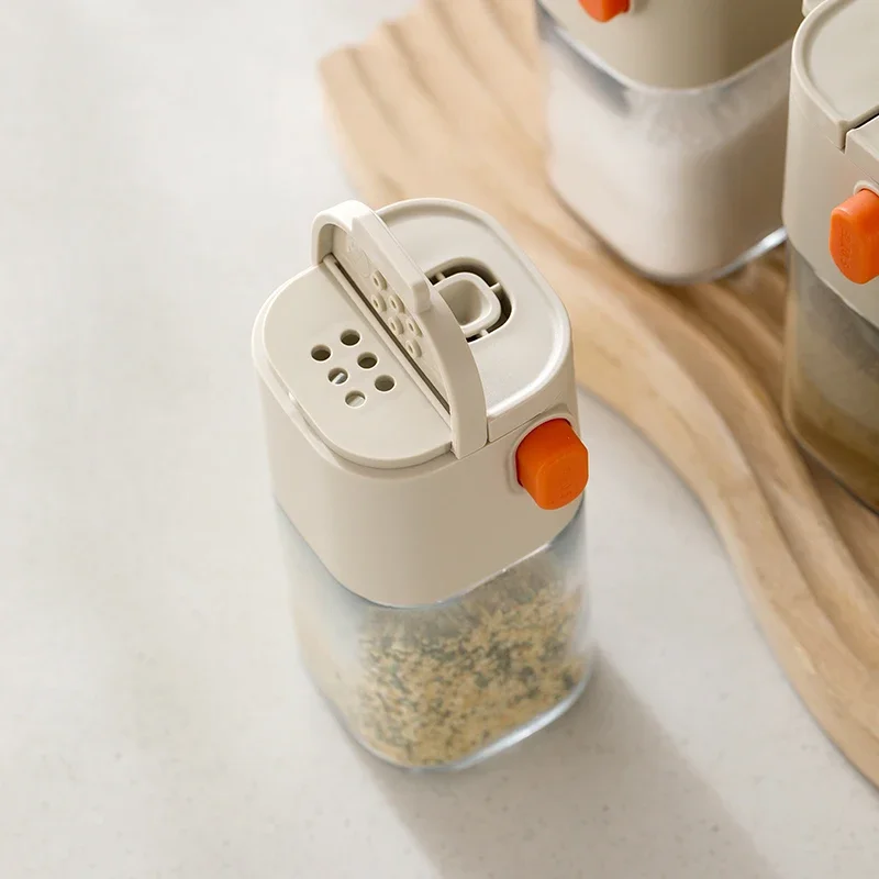0.5g Quantitative Salt Control Bottle MultiFunctional  Seasoning Pot Press-Type Glass Seasoning Bottle Spice Dispenser
