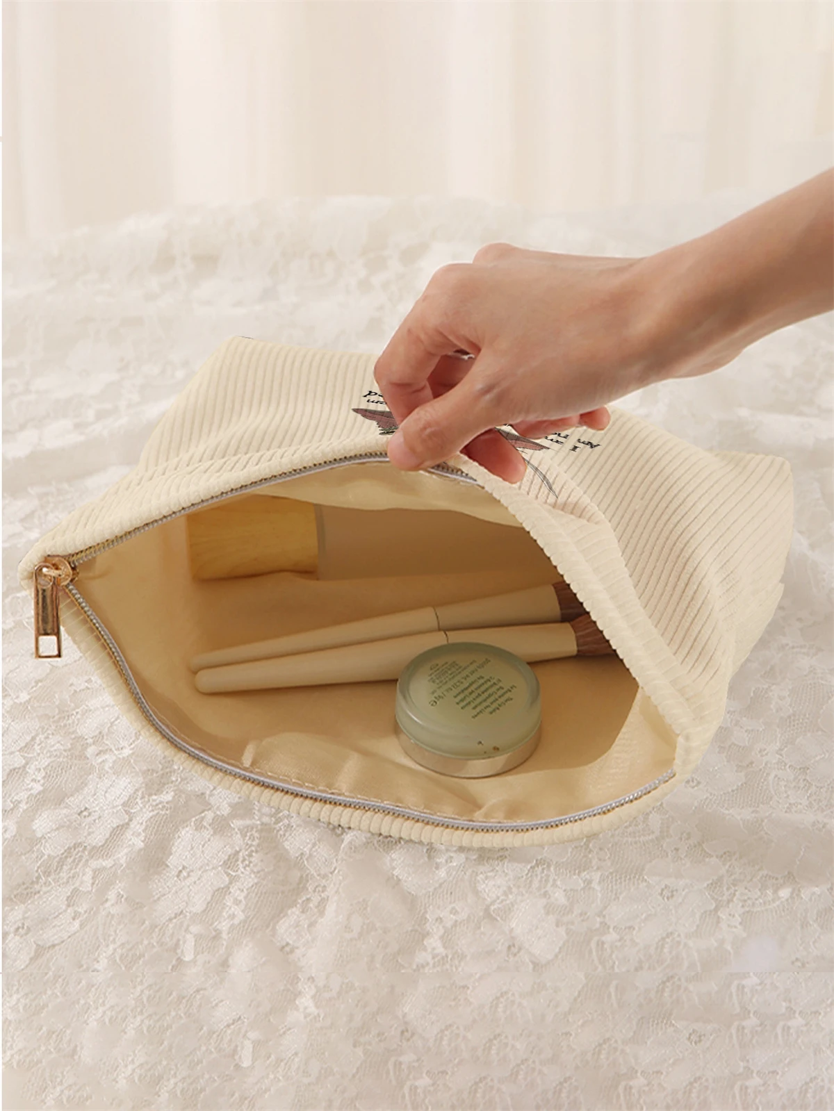 1 cartoon frog pattern printed corduroy makeup bag, lightweight zipper makeup storage box, multifunctional bag with lining