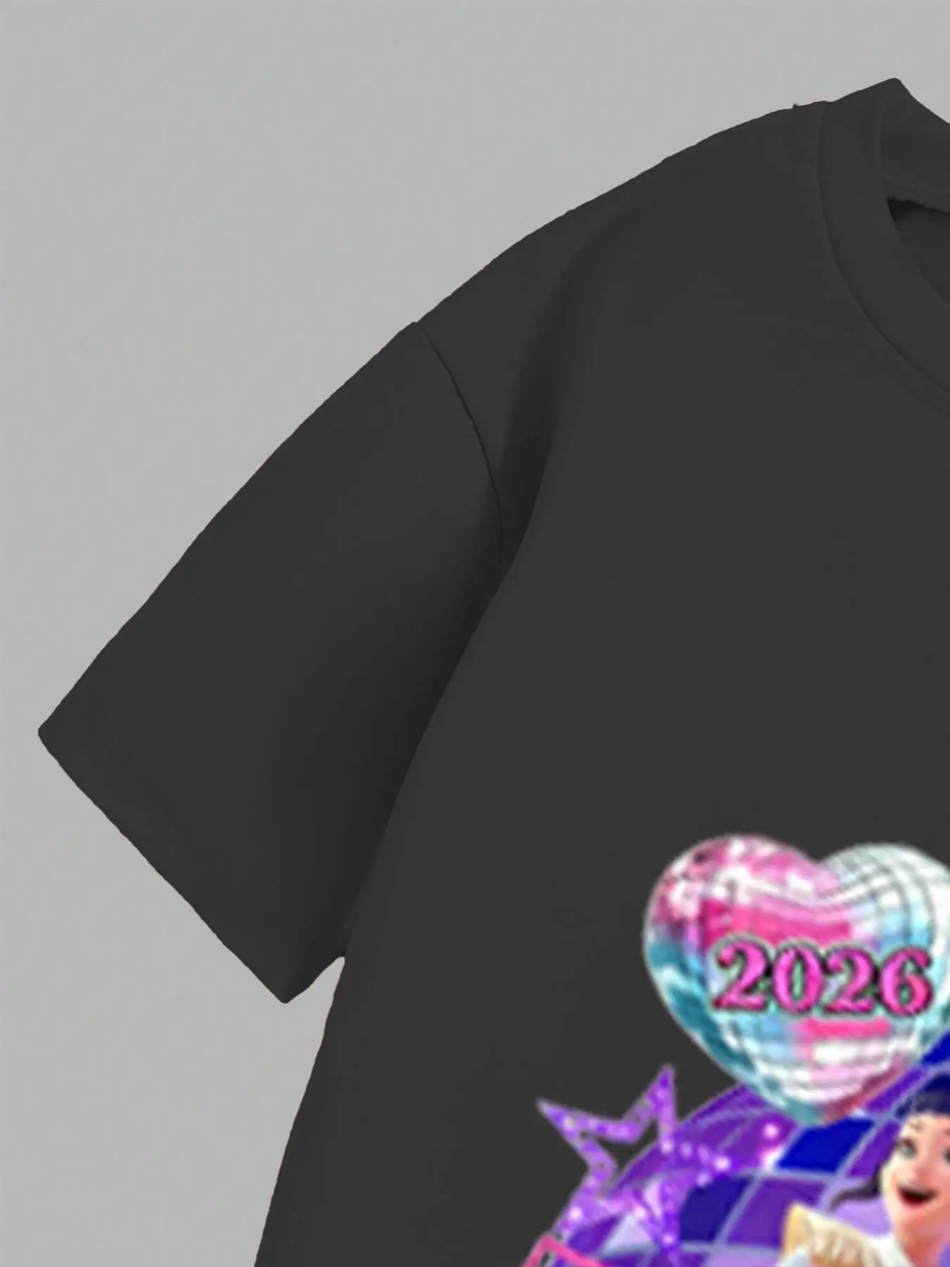 여아용 2피스 2026 콘서트 의상 - 블랙 그래픽 티셔츠 & 네온 스타 프린트 플레어 팬츠 세트 (키즈용)