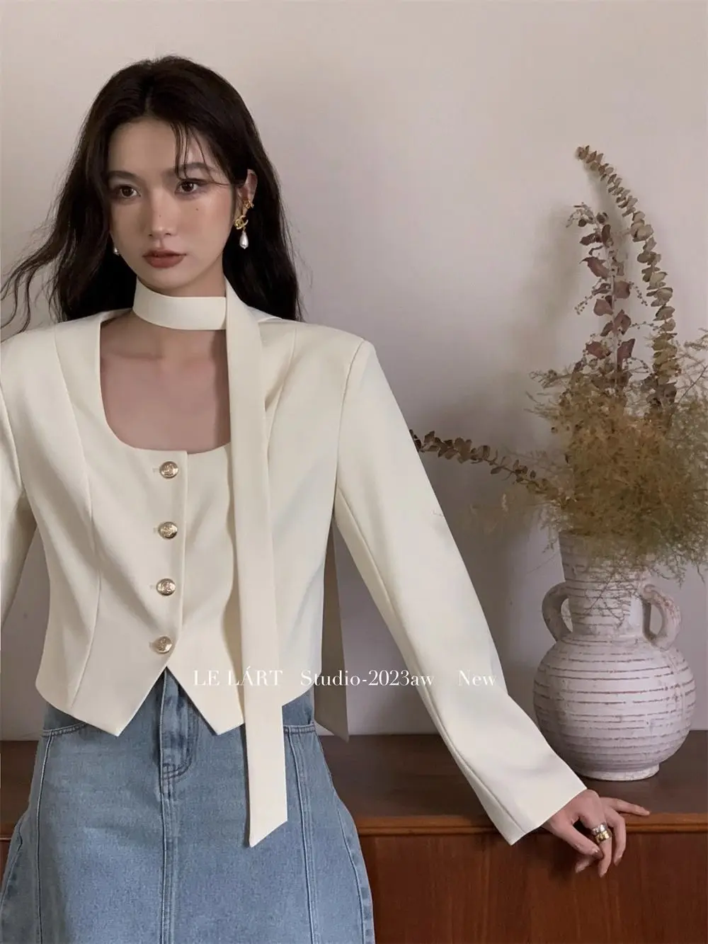 Woman Autumn Blazer New Korean Version Design Sense Lace Irregular Shirt French Elegant Temperament Short Suit Jacket