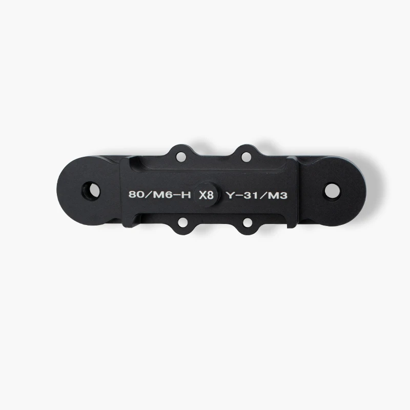 Adaptateur roue Hobbywing X8-X11 pour moteur agricole, présenté avec une roue et un pneu pour référence.