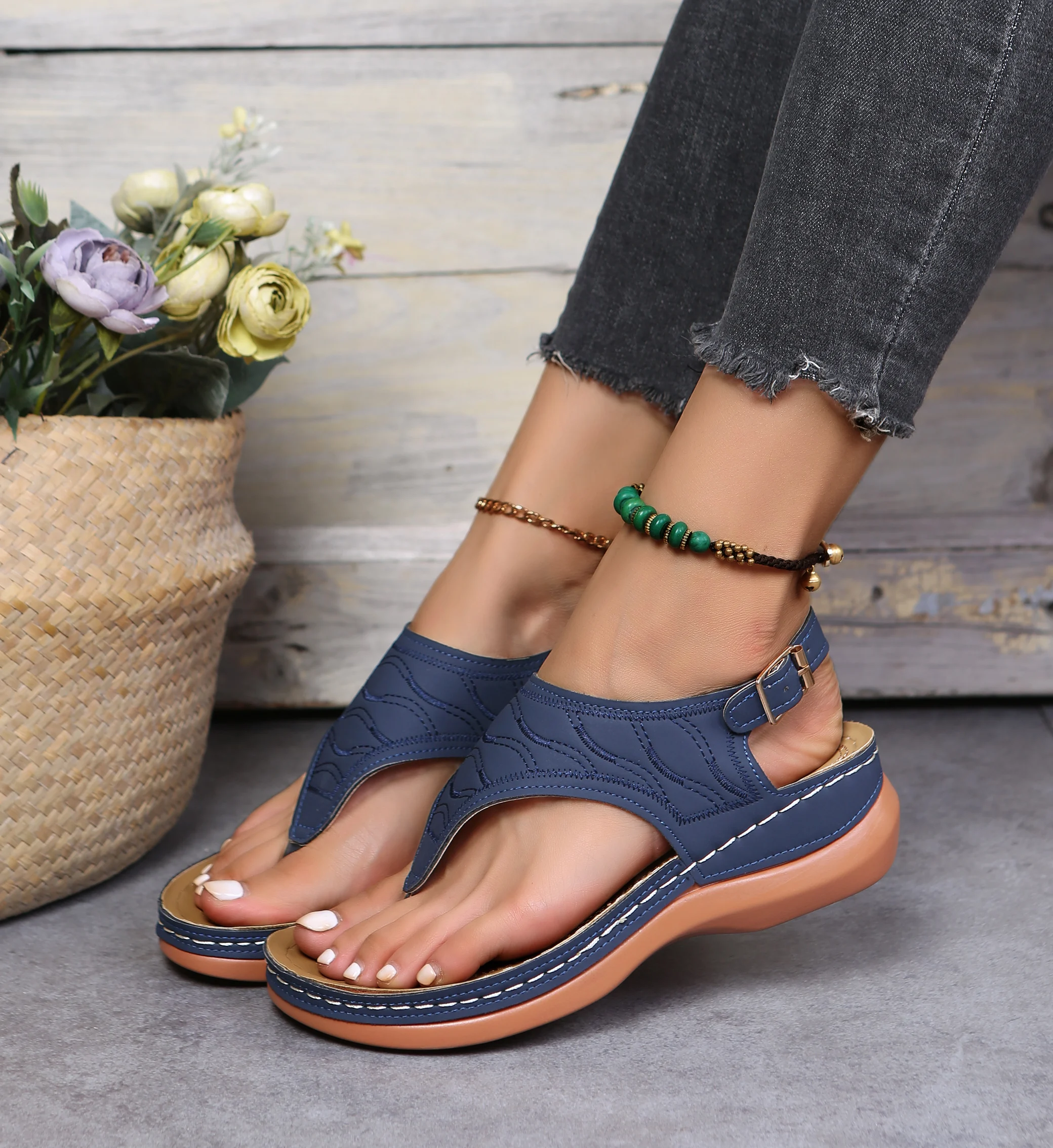 New Women Summer Shoe 2022 Platform Non-slip Sandals Women Closed Toe Wedge Sandals Ladies Light Casual Shoes Large Size