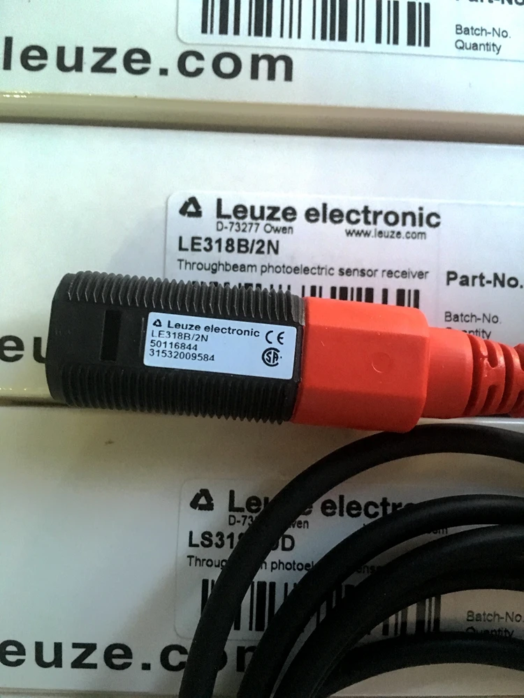 

Новый оригинальный фотоэлектрический переключатель leuze LE318B/2N LE318B/4P LS318BI/9D LS318B/9D