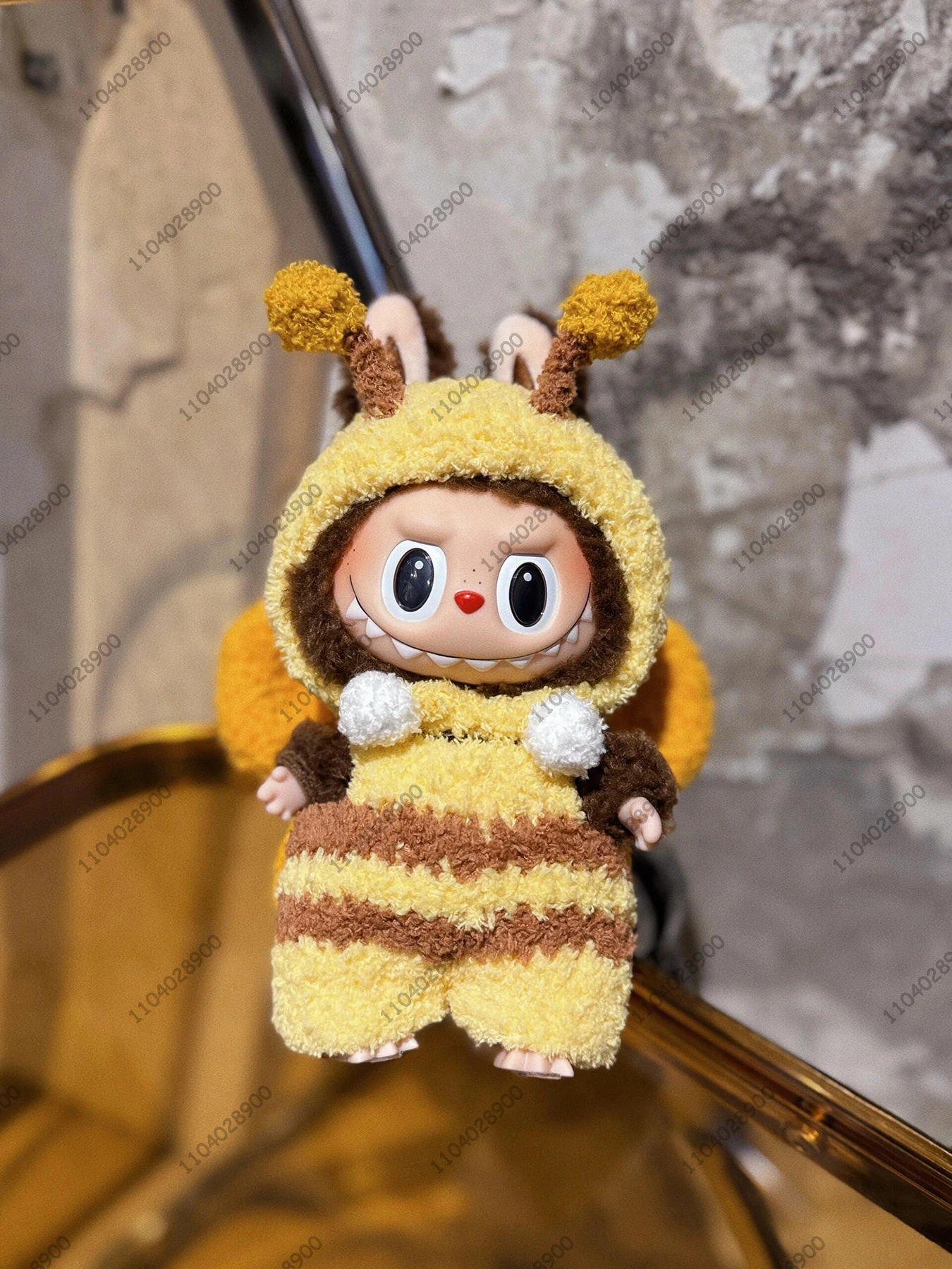 Labubu The Monsters Cute Bee Costume Doll Clothes Vinyl Doll Action Figure 1：1 Original Replica Bag Charm