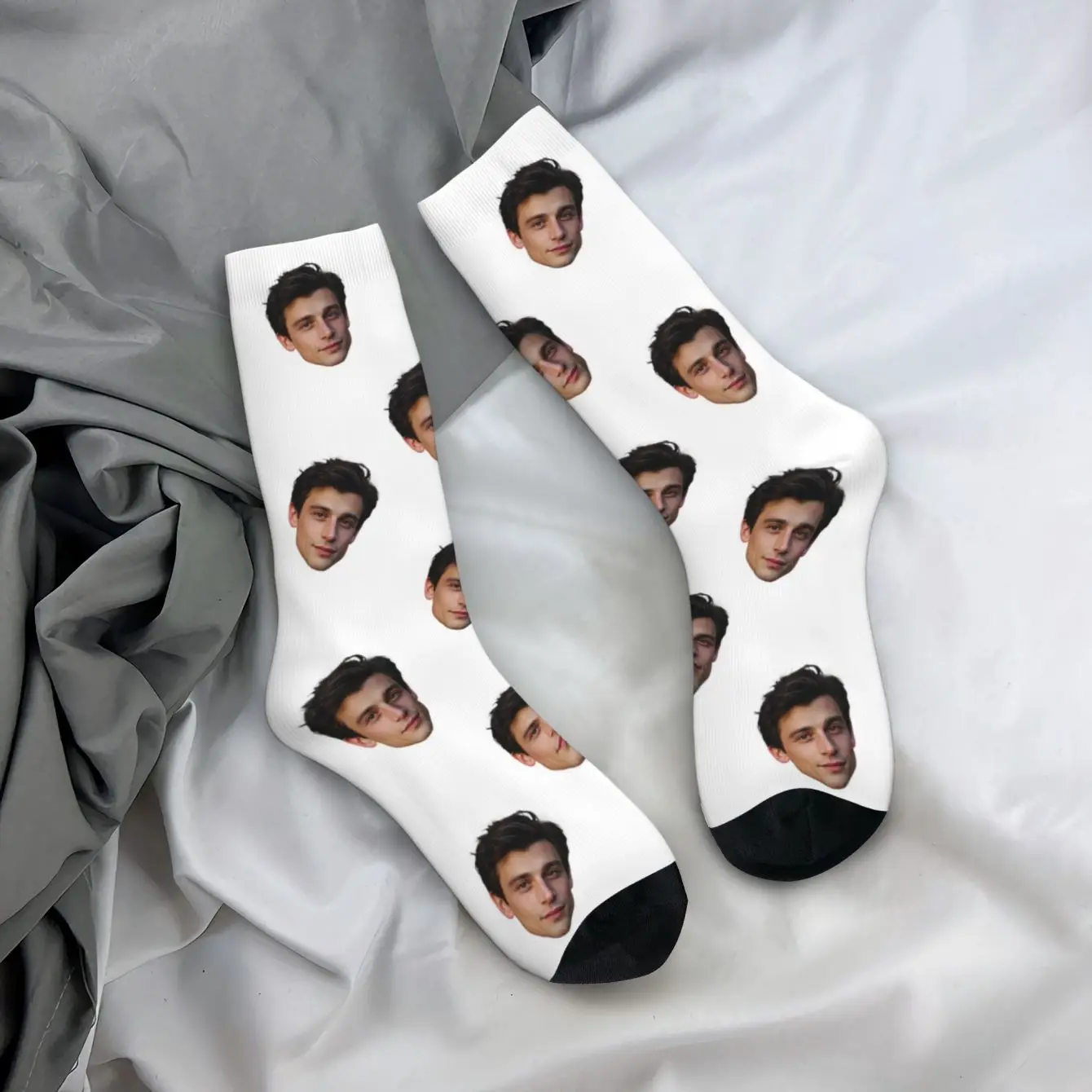 Customized face-shaped socks  Unisex customized socks  Personalized picture socks  Photo socks  Customized socks as gifts
