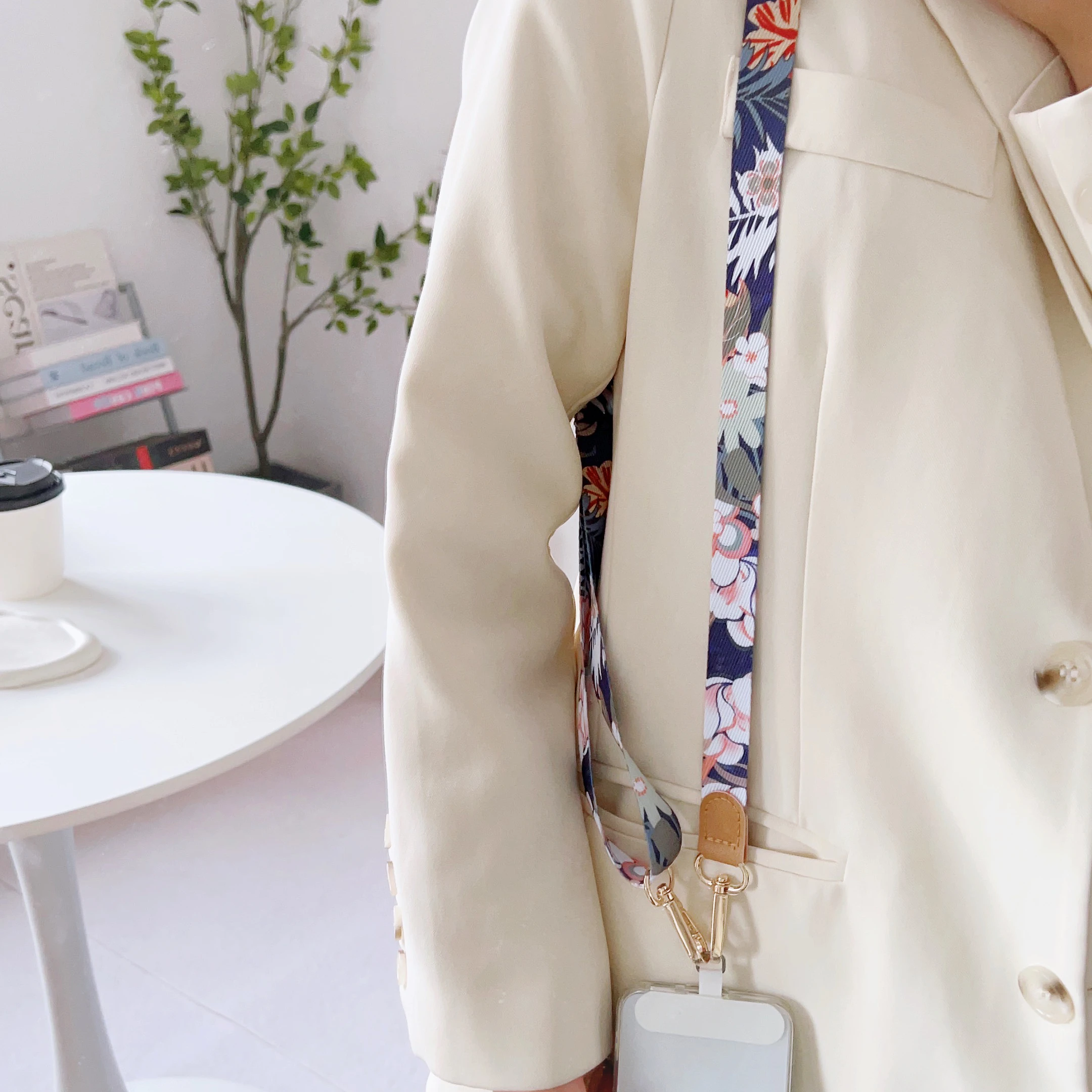 Retro Pattern Crossbody Phone Strap with Adjustable Length - Universal Antilost Neck Lanyard